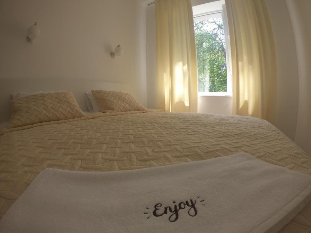 Boutique Hotel Enjoy Serhijivka Eksteriør bilde